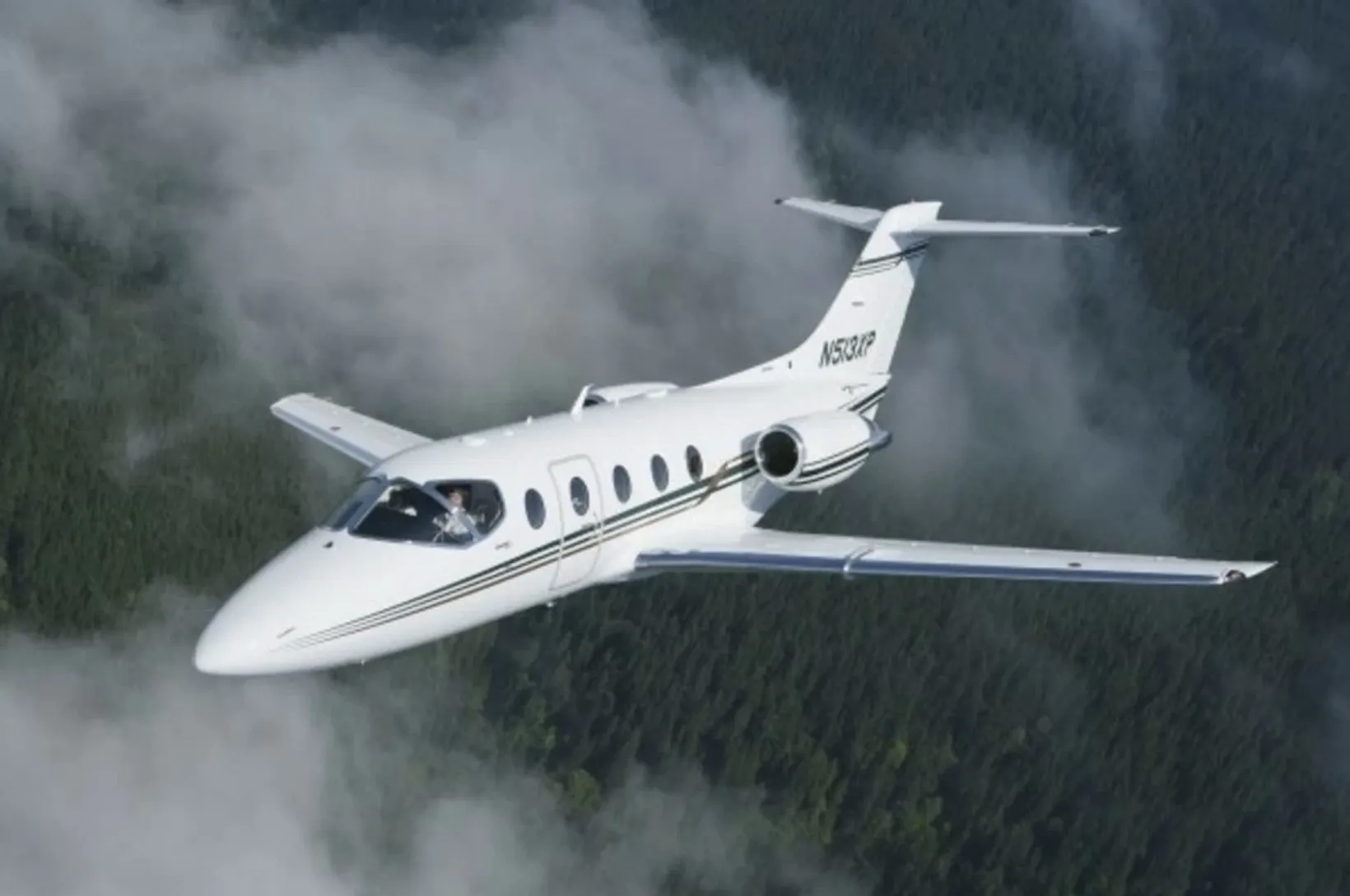 Hawker Beechcraft 400 / 400XP Light Jet - Image 3